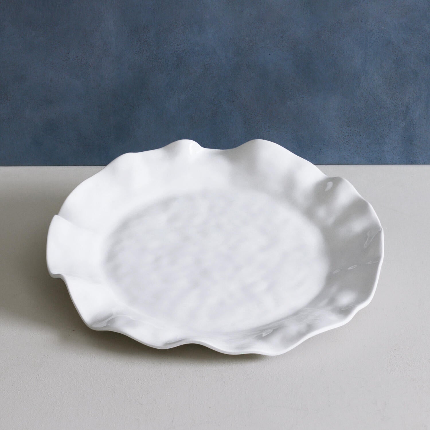2411 VIDA Havana Round Platter (White) - Image 1