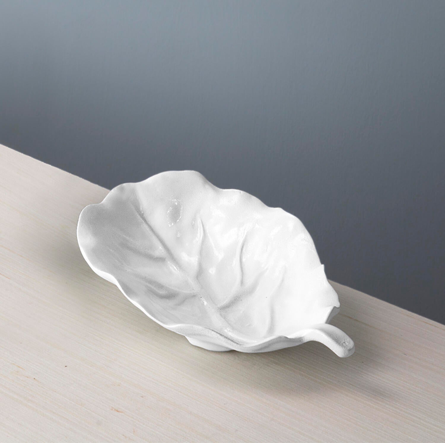 2474 VIDA Lettuce Small Leaf Platter (White) - Image 1