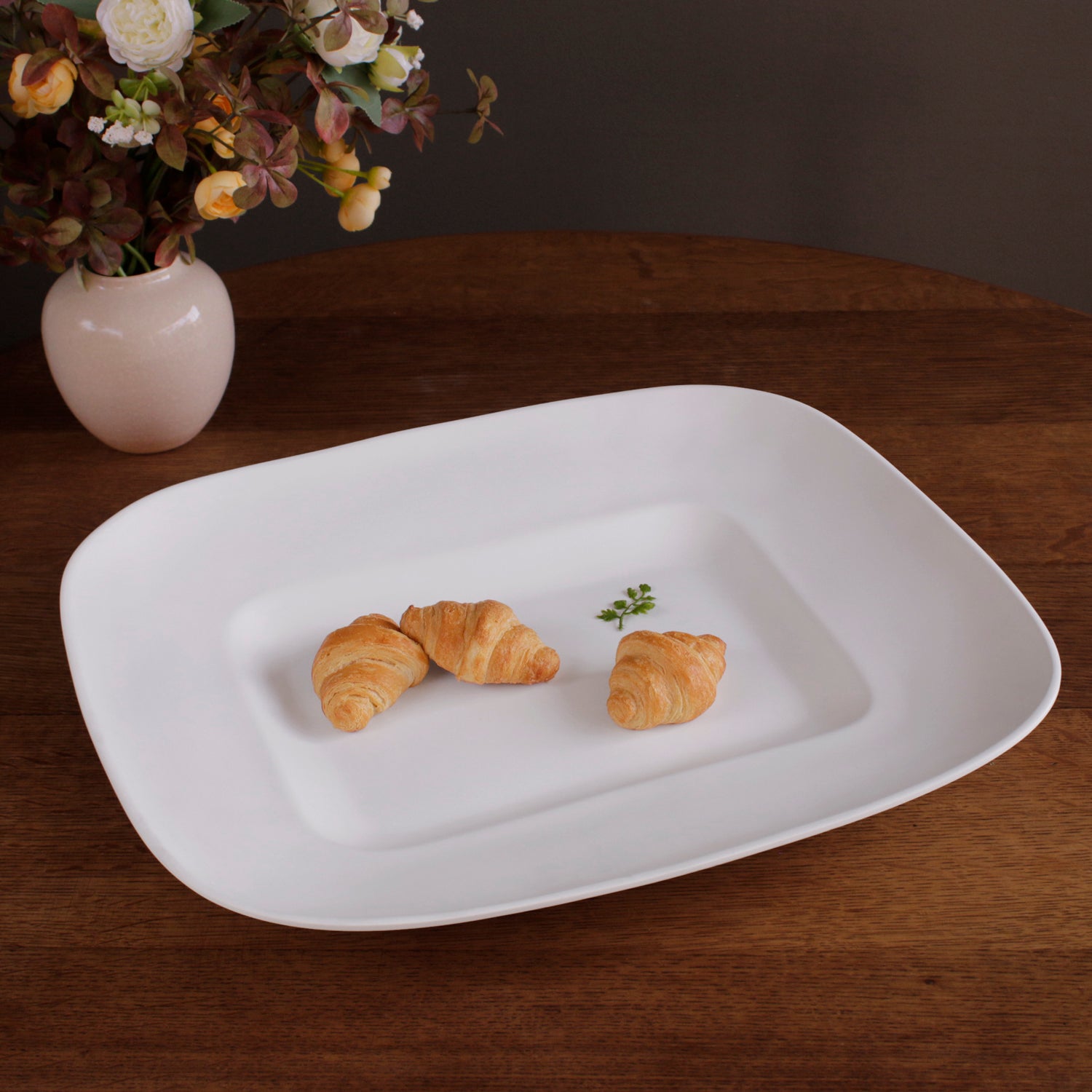 2947_4 VIDA Nube Extra Large Rectangle Centerpiece (White) - Image 1