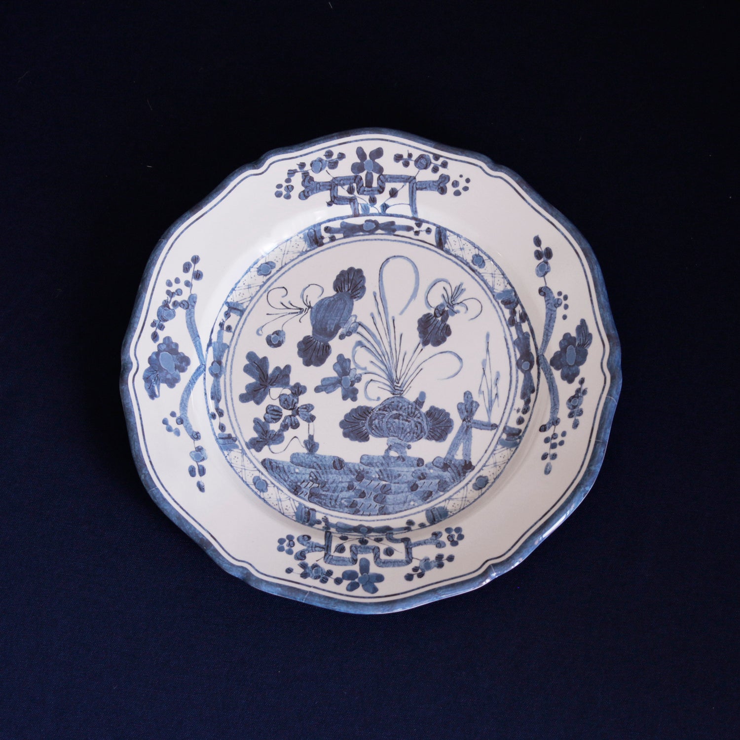 3091 VIDA Faenza 11" Dinner Plate Set of 4 White and Blue - Image 1