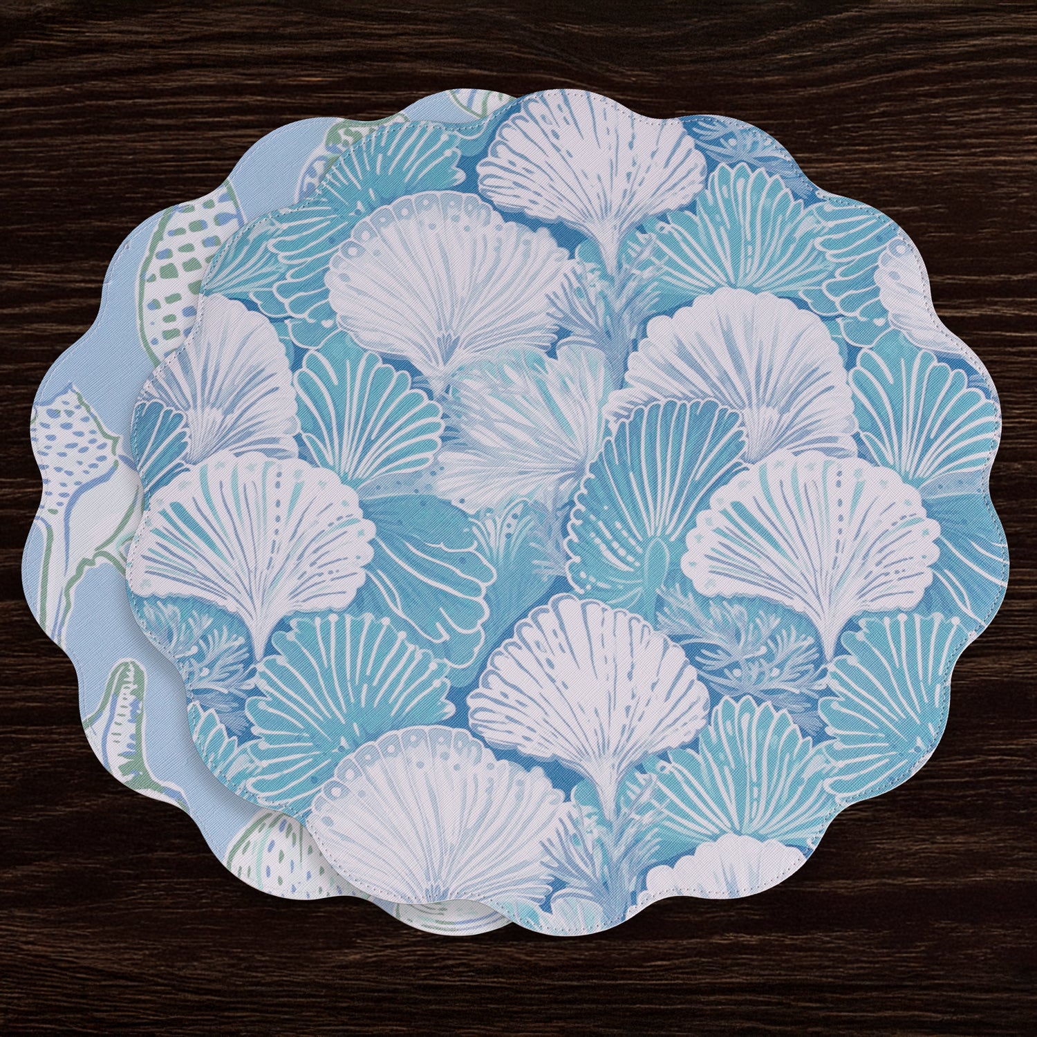 3133 VIDA Shells & Scallops Reversible Round Placemats Set of 4 (Blue & White) - Image 1