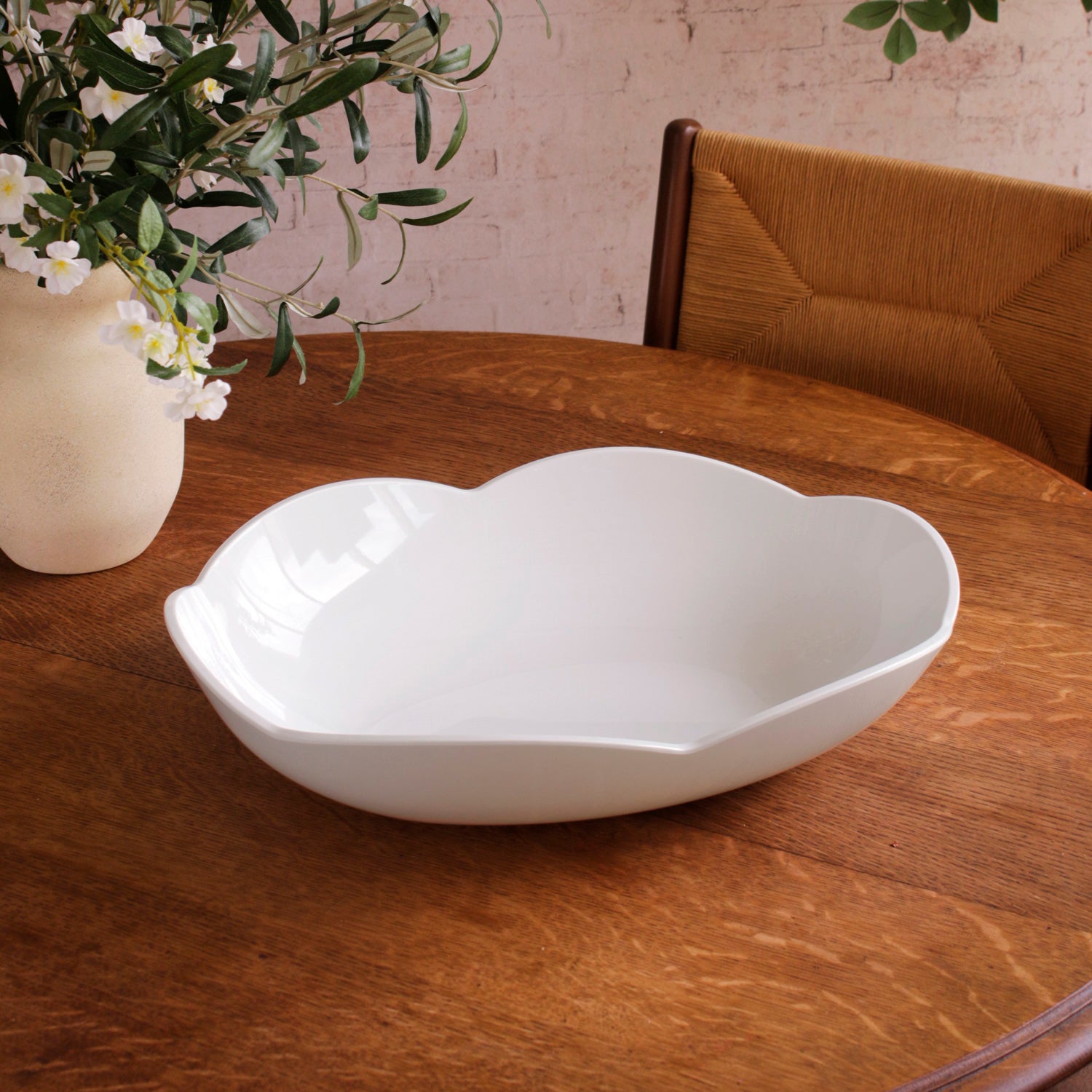 3172_e3a249aa-5696-4b90-a773-08bfe8e8bd5c VIDA Amelia Extra Large Oval Bowl White - Image 1