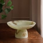 RESIN Giada Medium Pedestal Jade Swirl