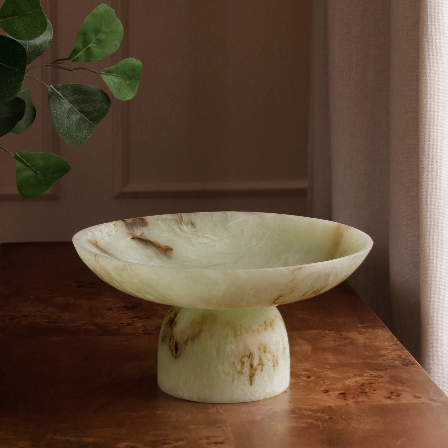 3192 RESIN Giada Medium Pedestal Jade Swirl - Image 1
