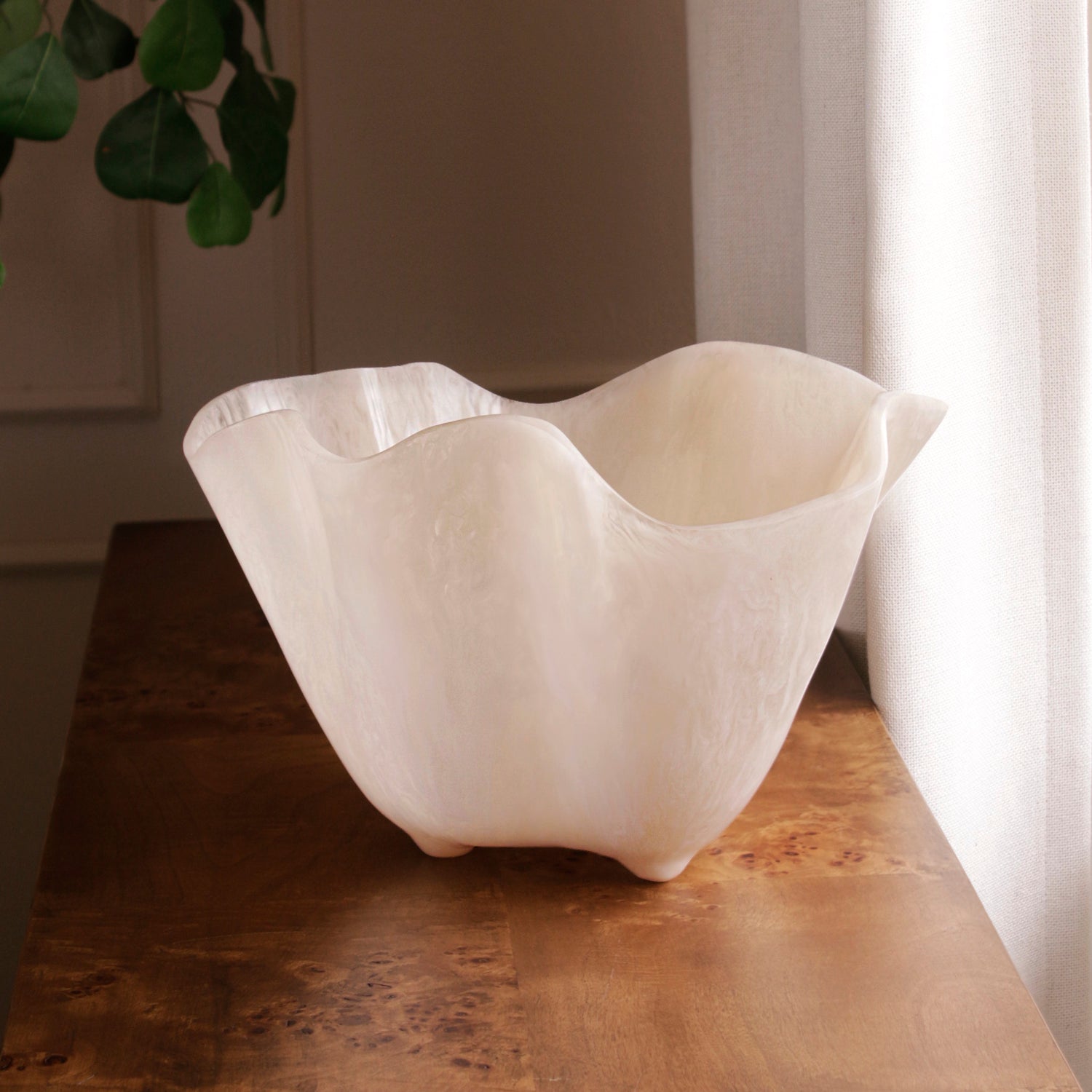 3201 RESIN Alabaster Ice Bucket White Swirl - Image 1