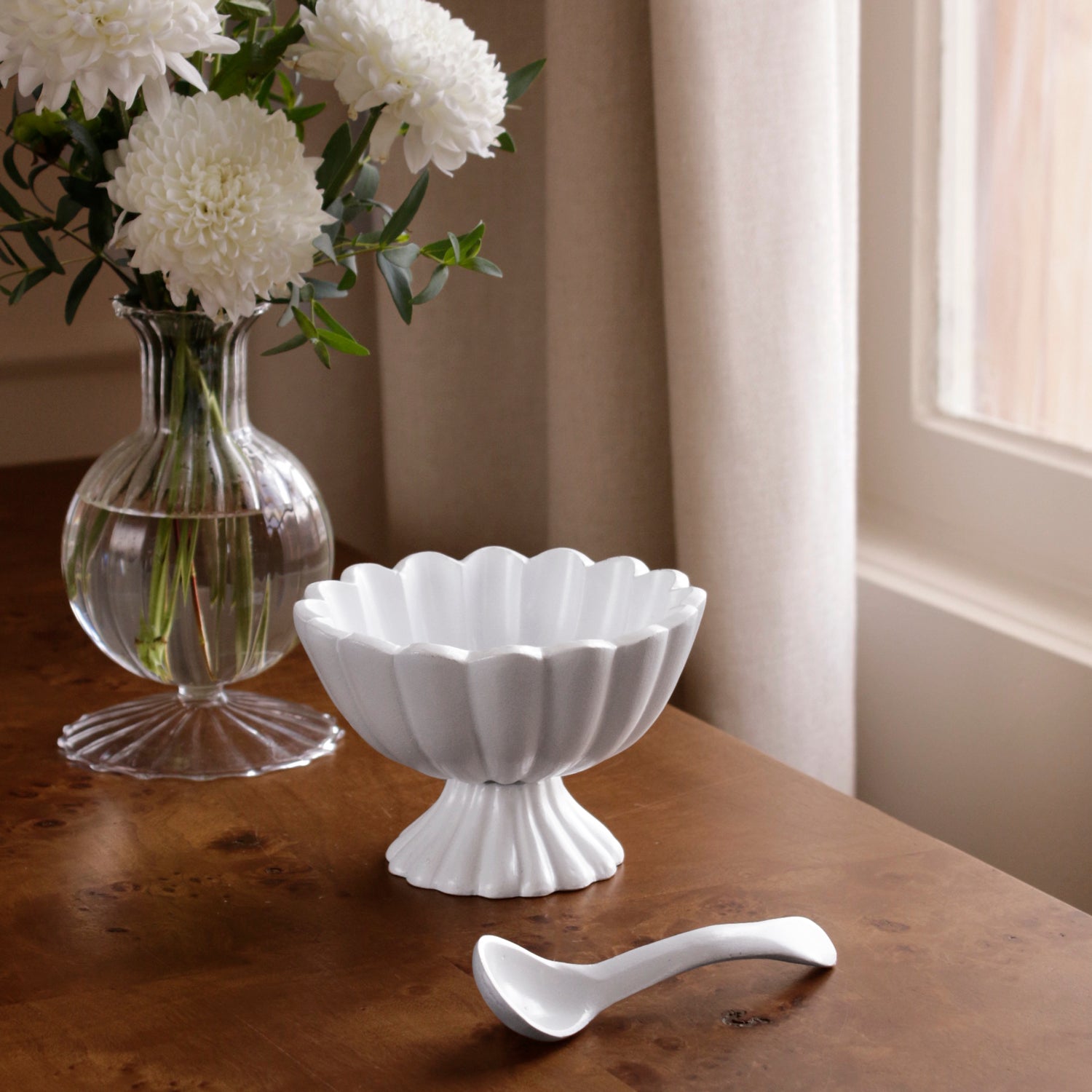 3277 VIDA Vienna Mini Pedestal with Spoon White - Image 1