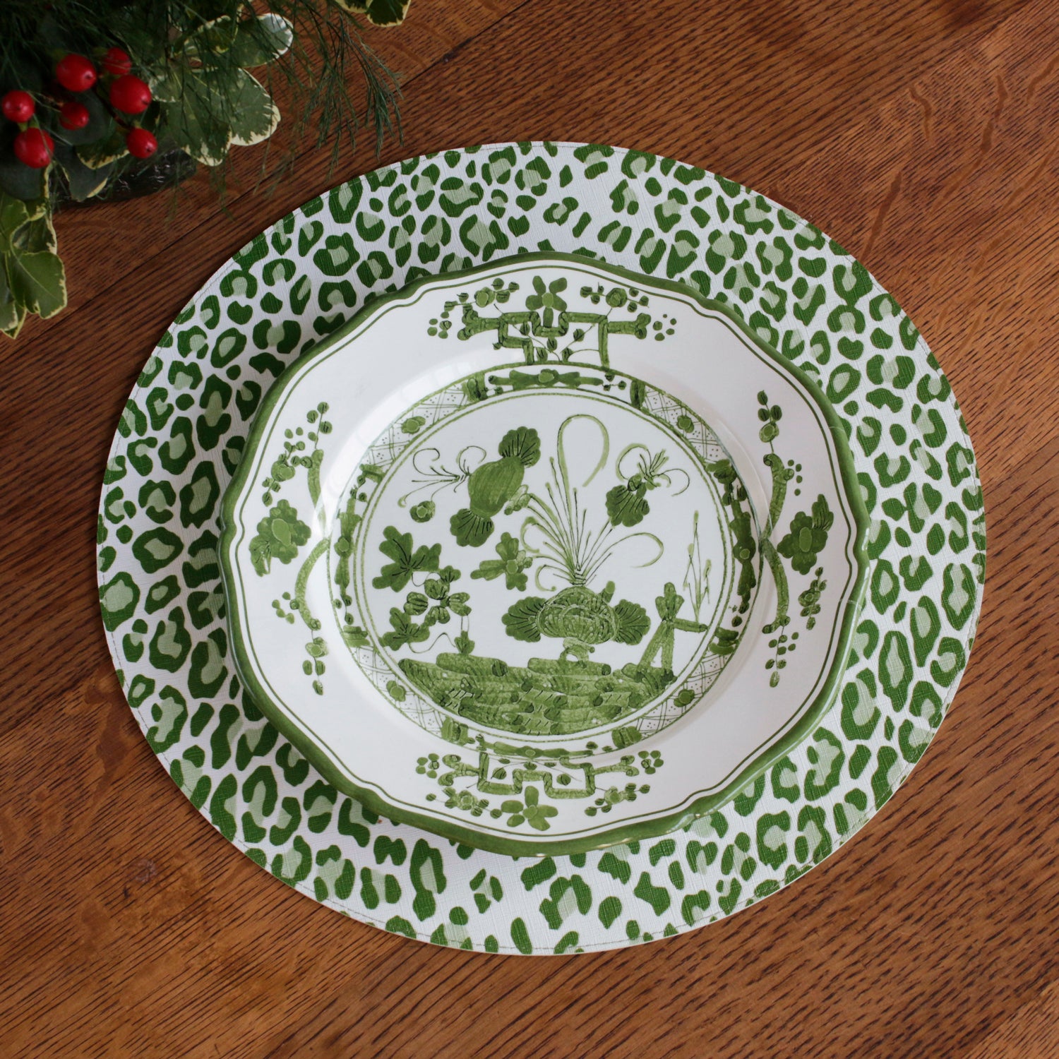 3289 VIDA Faenza 9" Salad Plate Set of 4 White and Green - Image 1