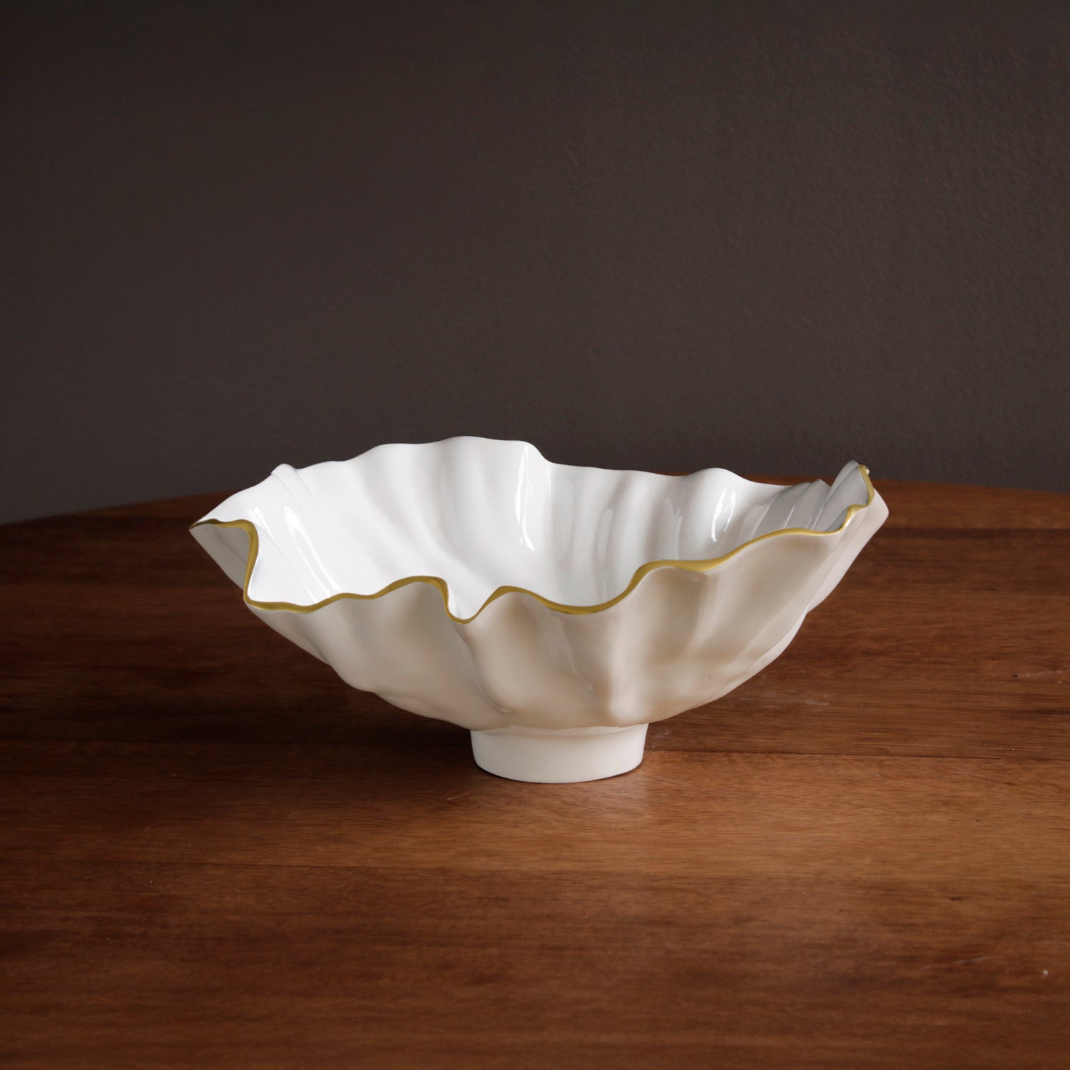8691_6e512bb5-1aa8-47d3-ac54-c7955acc1445 ENCANTO Bloom Medium Bowl (Cream and White) - Image 1
