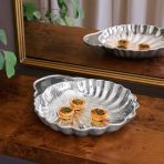 VINTAGE Medium Scallop Shell - Image 3