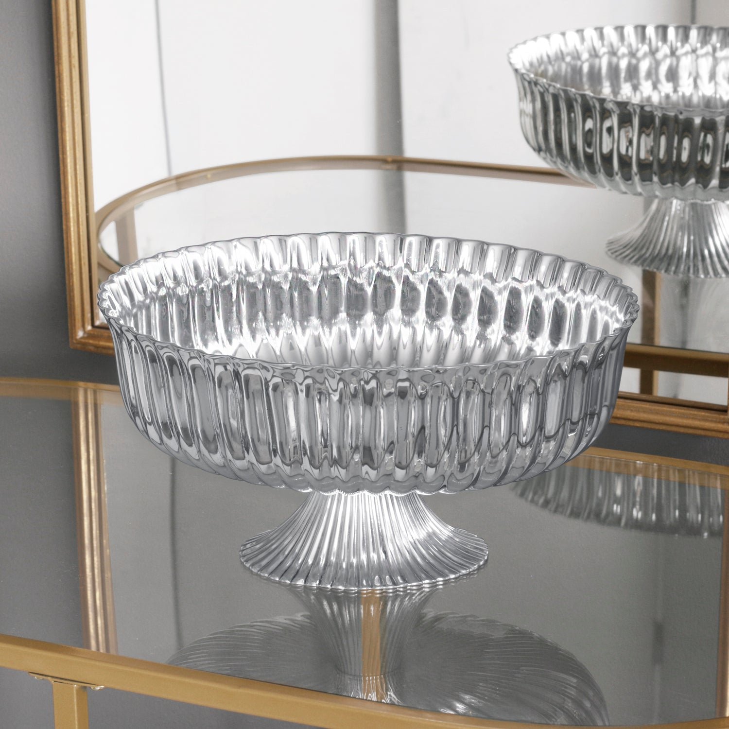8750 VINTAGE Vienna Large Centerpiece/Punchbowl Pedestal - Image 1