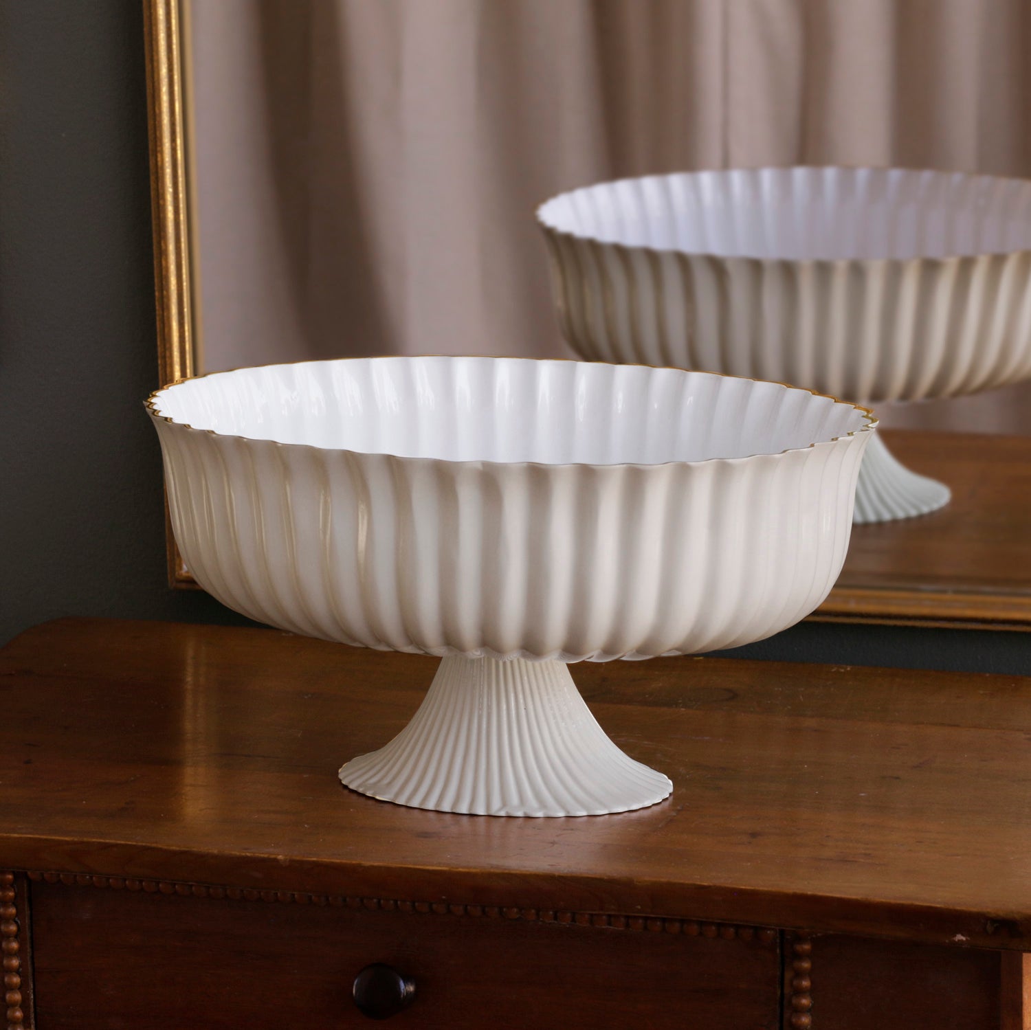 8751 ENCANTO Vienna Large Centerpiece/Punchbowl (Cream and White) - Image 1