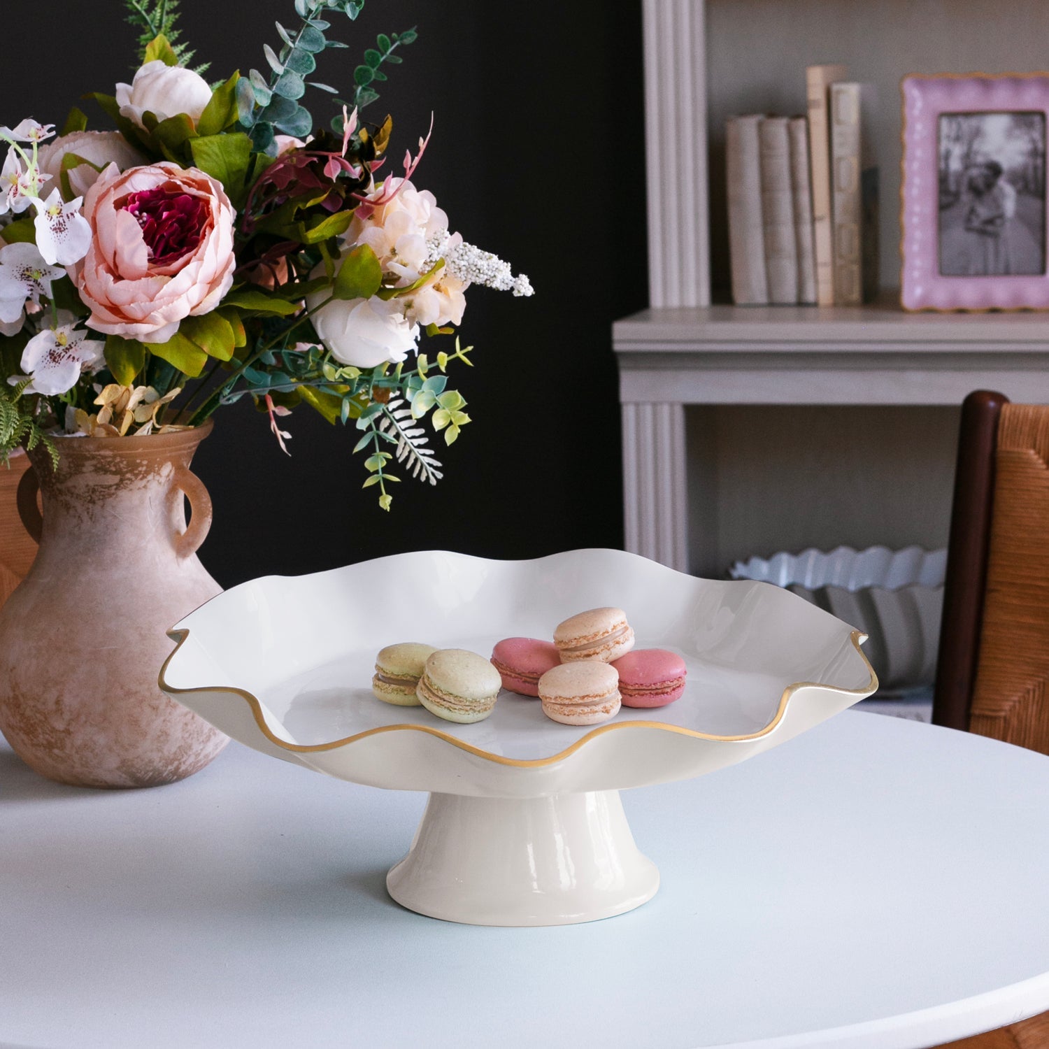 8780_4_bf790f98-f013-4286-baae-e9be758f8612 ENCANTO Carola Pedestal Cake Plate (Cream and White) - Image 1