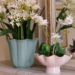 ENCANTO Carola Small Pedestal (Camellia and White) - Image 7