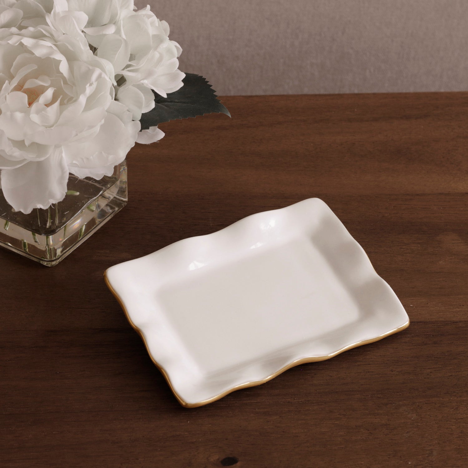 8845_3_1340f13a-cd23-43ca-b1af-05503a5ee368 ENCANTO Vento Small Rectangular Tray (Cream) - Image 1