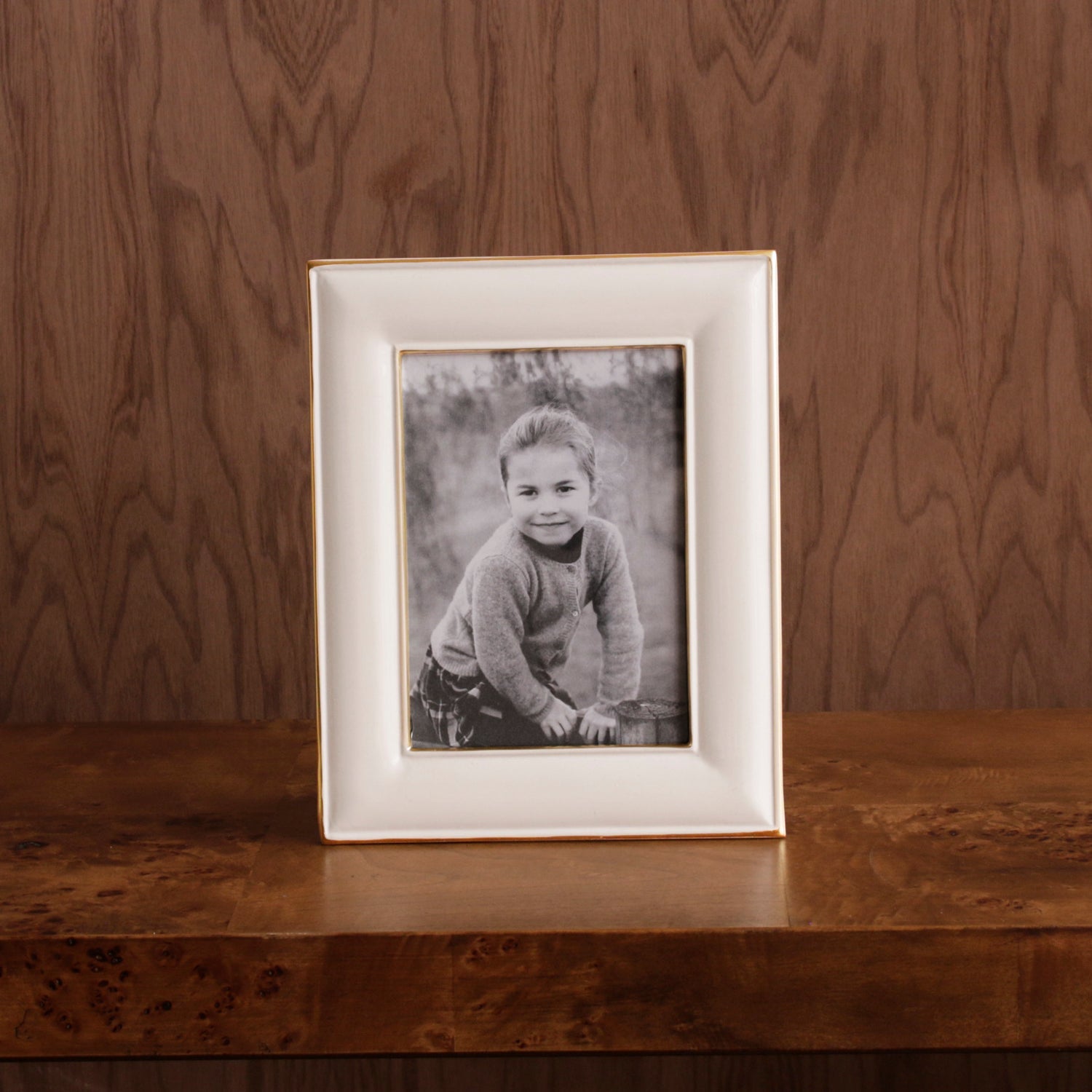 8931_2692d98e-0358-4ba3-a6c3-0b28a0e09f09 FRAME Encanto Charlotte 5 x 7 Cream - Image 1