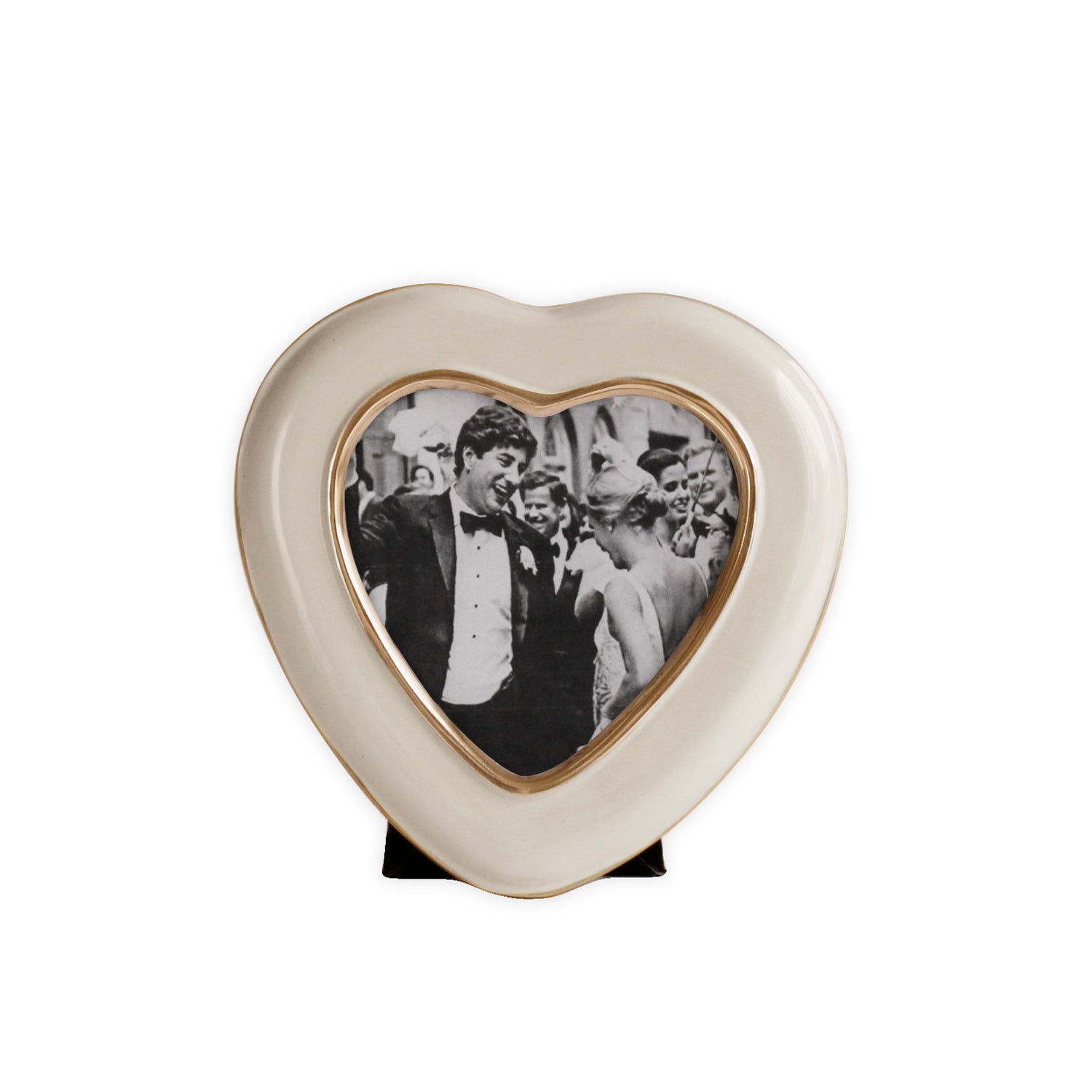 9053_2_d7dcb388-d0a9-43b5-ab48-2f3818b4c438 ENCANTO Giftables Heart Frame (Cream) - Image 1