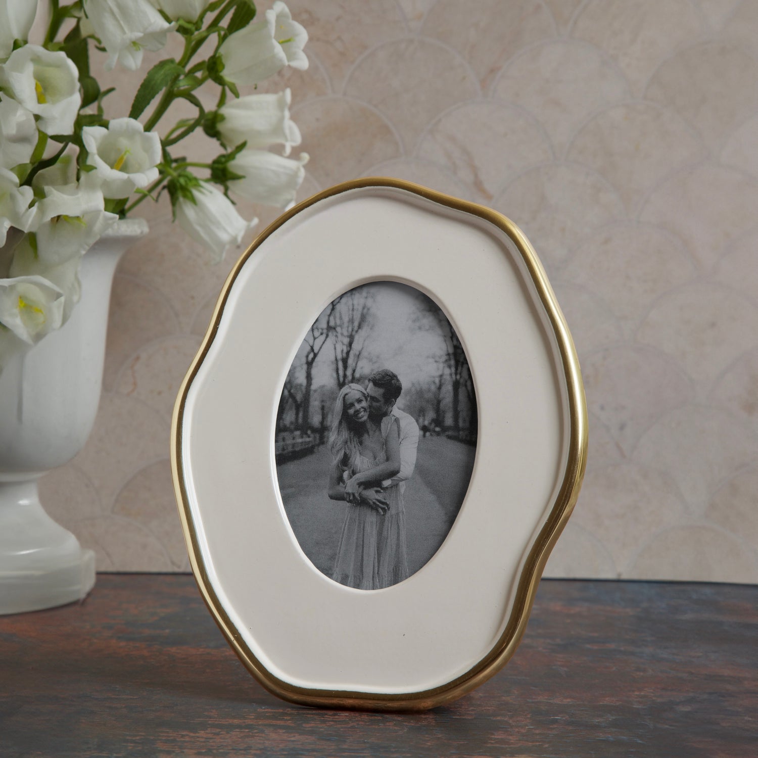 9215 FRAME Encanto Ducca Frame 4 x 6 (White) - Image 1